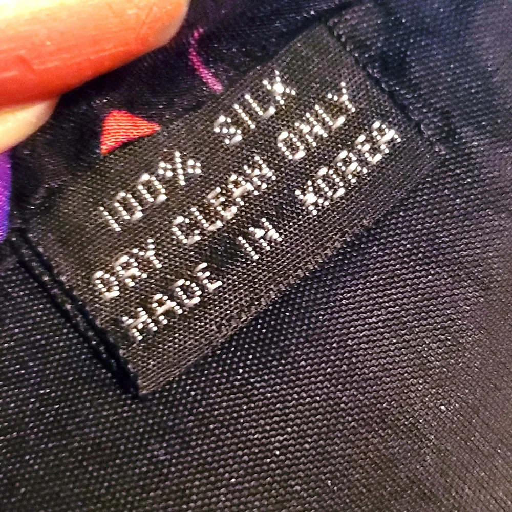 27) NICOLE MILLER 1990s Vintage 100% SILK Cosmetics Tie 💄 💅 - Picture 4 of 4